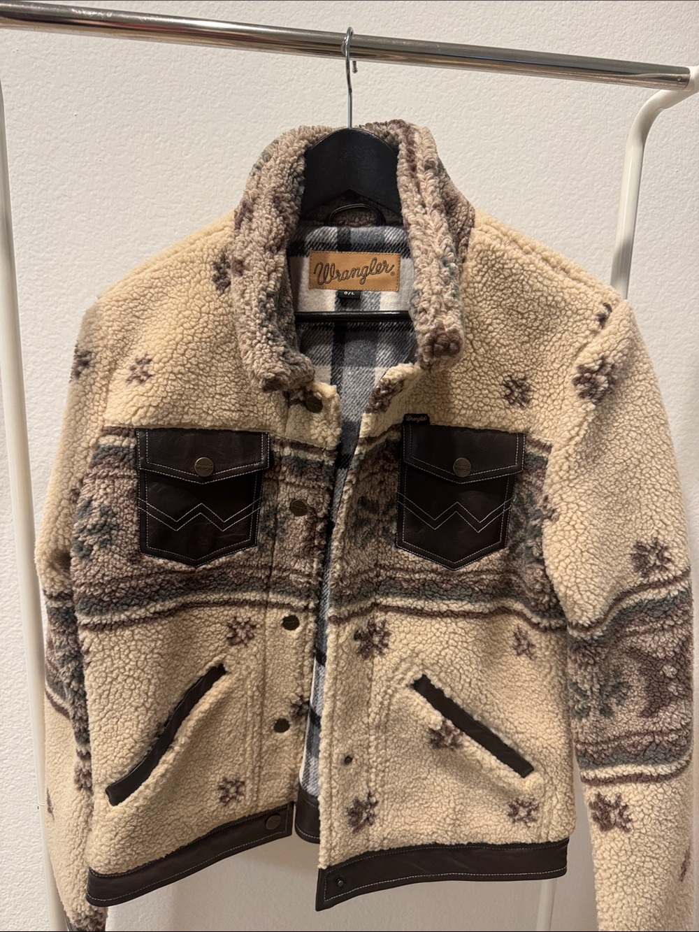Wrangler Cream Sherpa Jacket with Brown Trim and Pattern